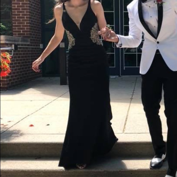 BLACK PROM DRESS - Picture 3 of 8